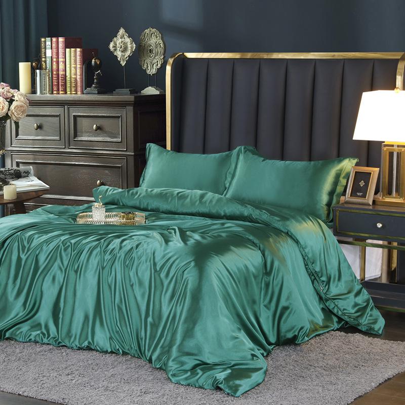 Summer Nude Four-Piece Solid Color Mulberry Silk Bedding Set with Ice Silk Bed Sheet