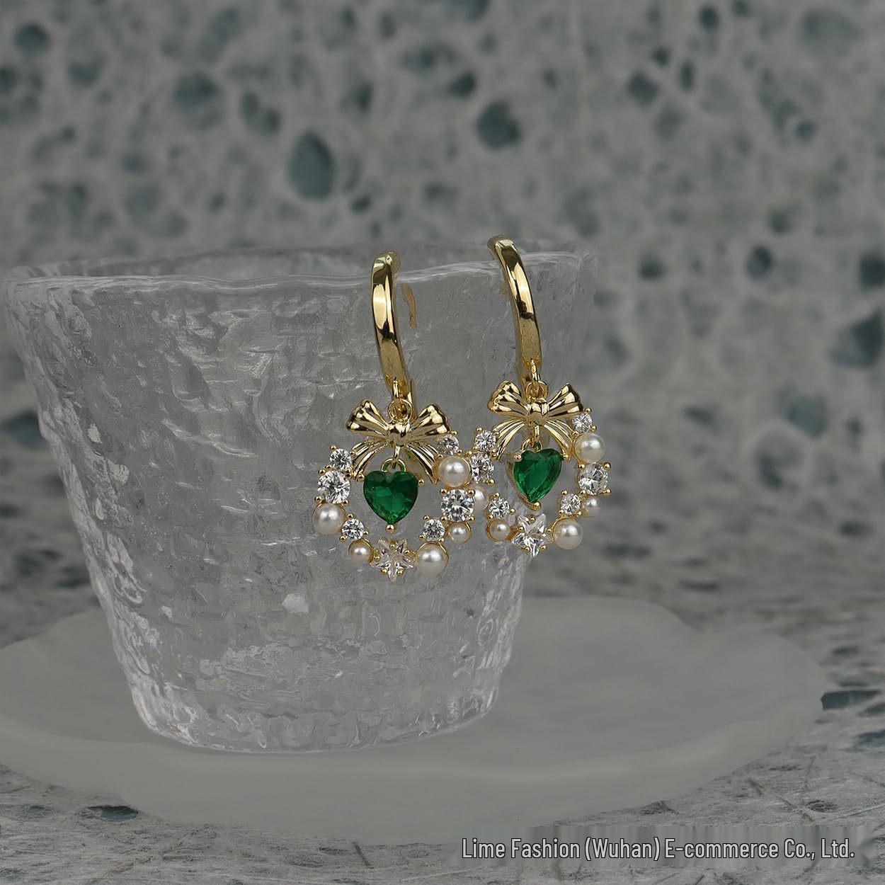 Elegant Copper Heart Pendant Earrings with Christmas Charm - Versatile European & American Design