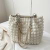 Sommerlich frisch und süß, geraffte Bubble-Cloud-Schultertasche, geräumige Tragetasche für Ausflüge und Pendeln, modische weiche Damenhandtasche