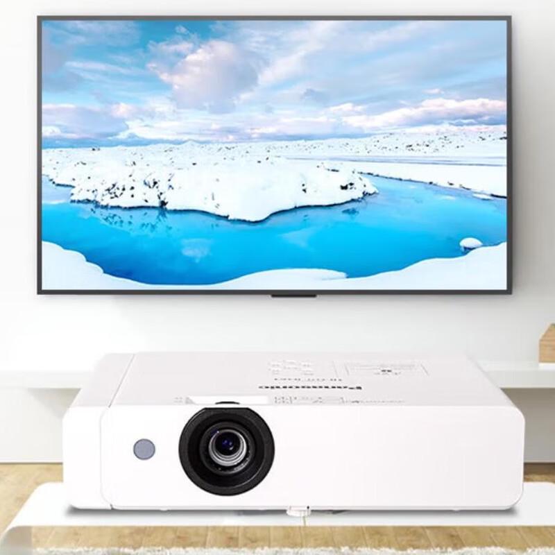 Panasonic PT-X337C XGA 3200-Lumen 3LCD Projector (CN version)