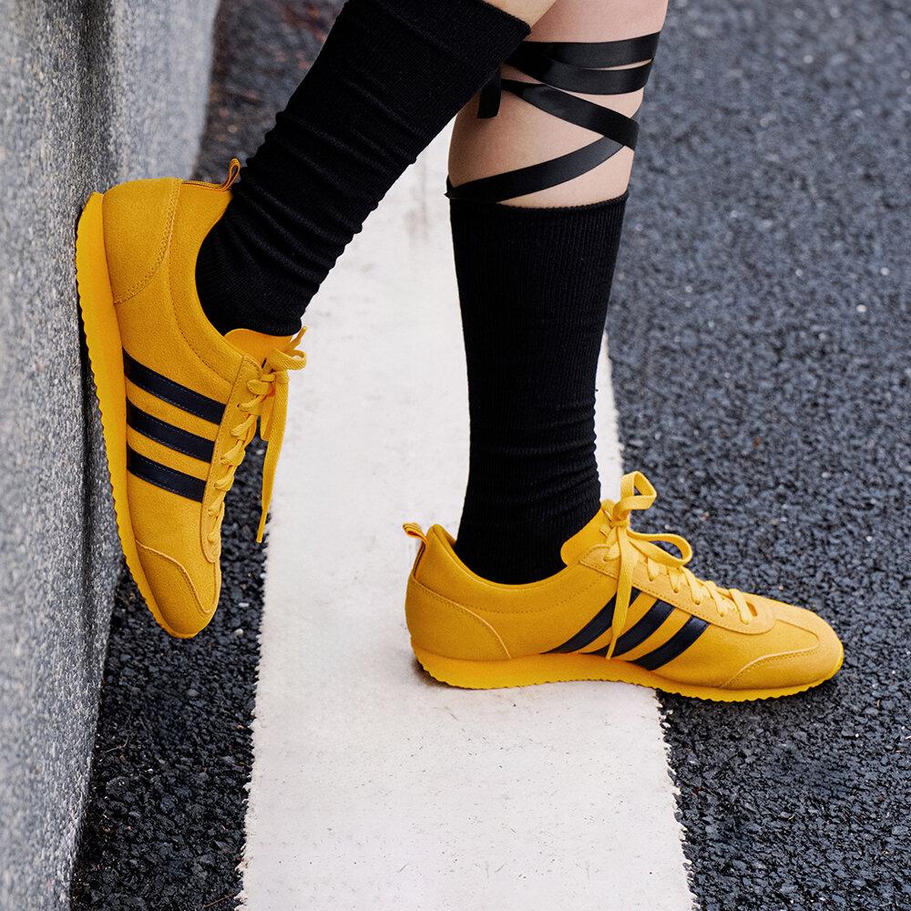 adidas VS JOG 2.0 Low Top Casual Shoes Unisex Yellow