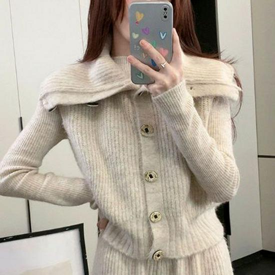 Women's French-Style Sweater Set: Autumn/Winter High-Waist Wide-Leg Pants, Lapel Vest, and Knitwear Three-Piece Set.