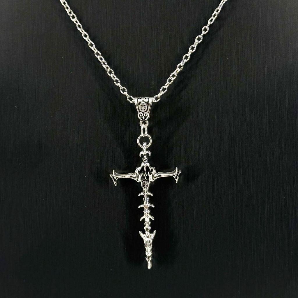 Skull Cross Gothic Choker Necklace - Retro Dark Clavicle Pendant for Sweaters