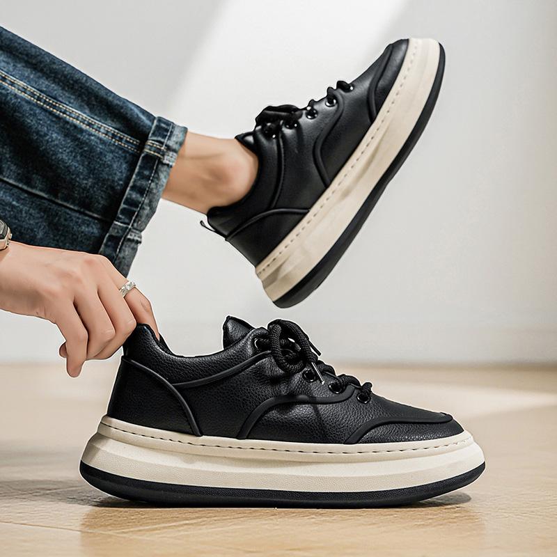 2026 New Thick Soled Niche Low Top Casual Sports Trend Fashionable Casual Classic Board Shoes Men's Trendy Shoes