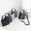Bolsa de Mão Transversal Shiz Madam Chic Mini Cubo 3D A42453