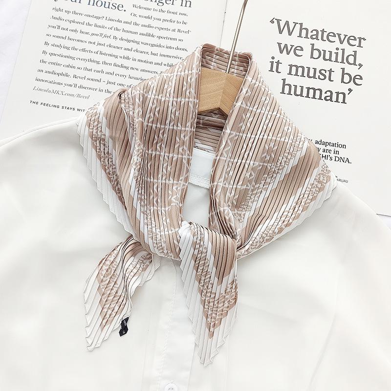 Retro Color Block Crinkled Square Scarf - 70cm Pleated Neckerchief in Imitation Silk for Women