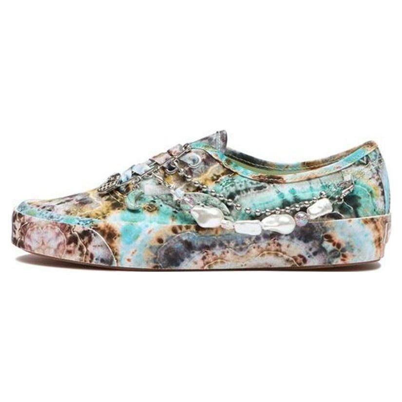 

Vans Authentic 44 DX Women s Multi Color VN0A7Q5CPRL 36.5