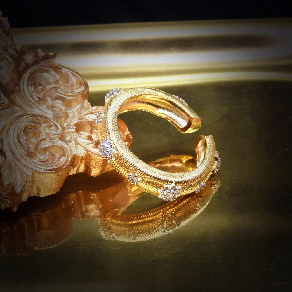 Elegant Baroque Inspired Two Tone Gold Ring with Diamond Accents and Intricate Floral Engraving for Women