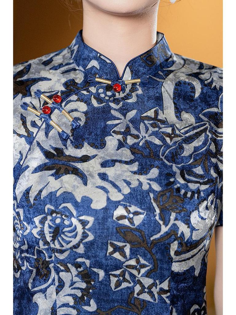 Sommer Retro Mittellanges Cheongsam: Eleganter chinesischer Stil für den Alltag, perfekt für Mütter 2025.