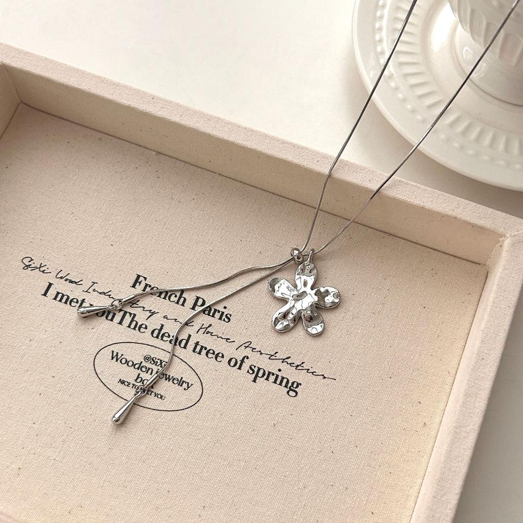 Korean Style Pull Out Flower Long Snake Bone Sweater Necklace For Women