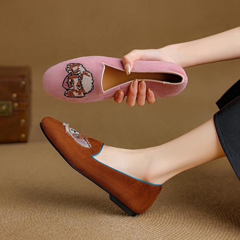 Fashion Women's New Genuine Leather Sheepskin Sheep Suede Embroidery Totem Low Heel Large Comfortable Casual Single Shoe