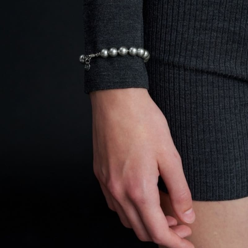 LOVE ME MONSTER Essential Pearl Bracelet 8mm (L233MBC010)