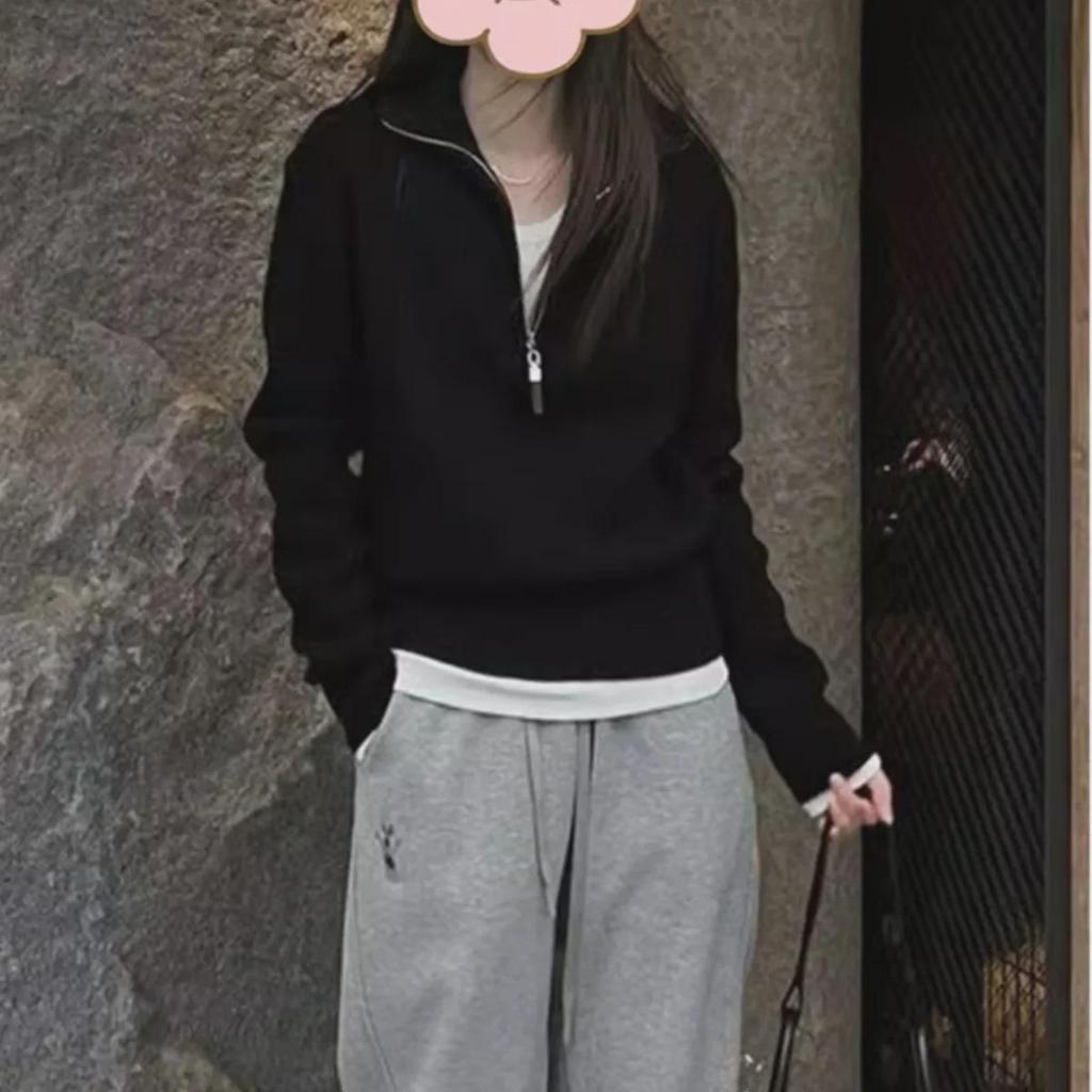 Women's Half-Zip Turtleneck Sweater, Stylish Gray Knit for Autumn/Winter, Age-Defying Top