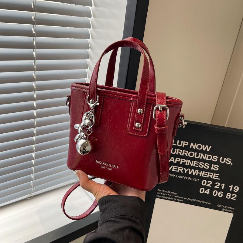 Bag Women's New Versatile Casual Shoulder Messenger Bag Fashion Handbag