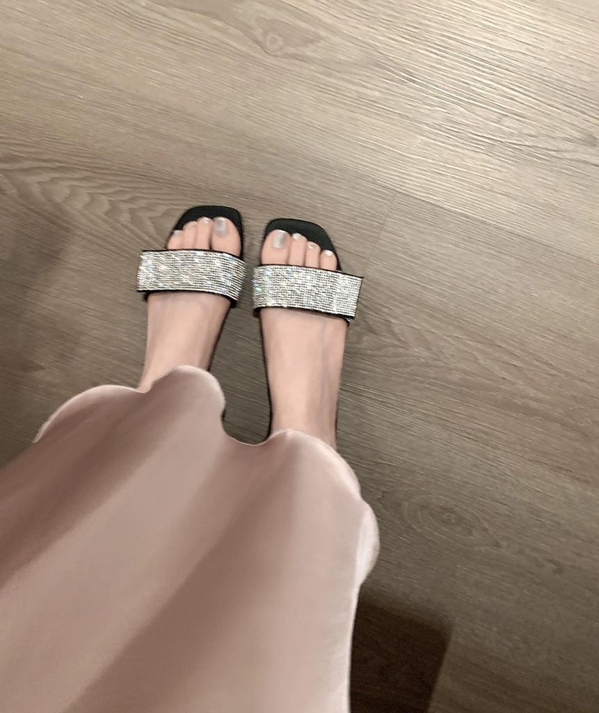 2025 summer new French square head rhinestone slippers women's fashion versatile flat bottom cool slippers women's summer wear