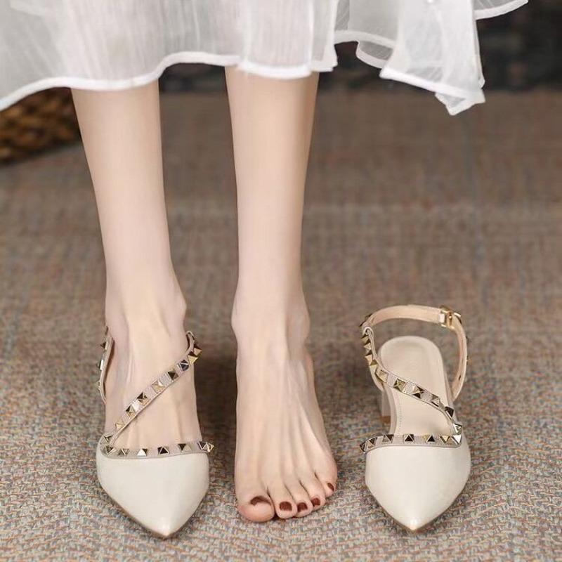 Fashion 2025 Summer New Kitten Heel French Niche Block Heel Pointed Toe Rivet Wrapped Head Back Empty Sandals for Women