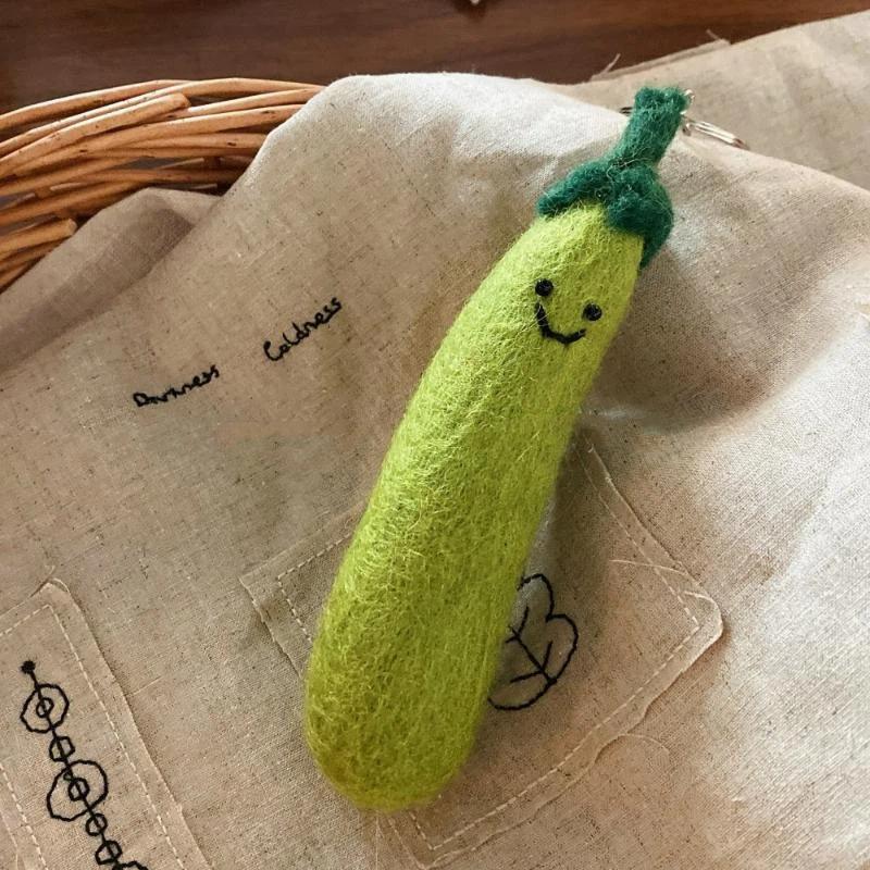 Eco-Friendly Felt Green Vegetable Keychain Adorable Lightweight Bag Pendant Schoolbag Ornament for Students Daily Use