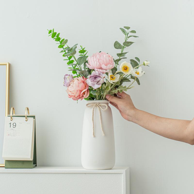 

Керамические вазы Предметы интерьера Ремесла Фарфоровая ваза Украшение Аксессуары для дома Современный минималистский 11.5*11.5*20 black