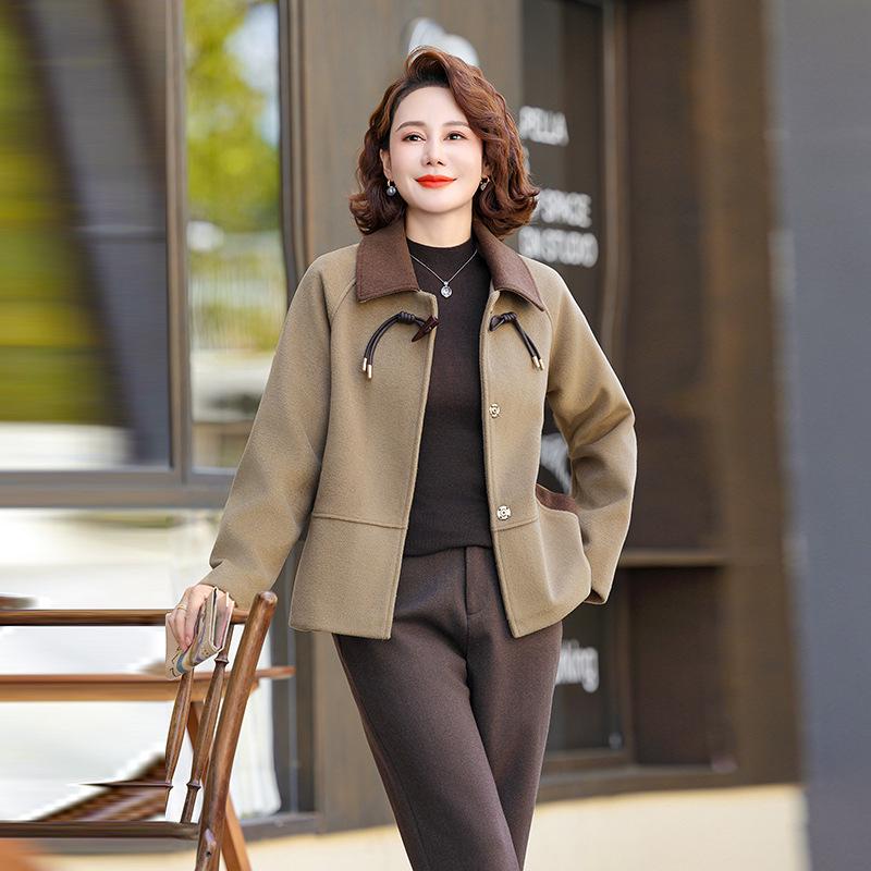 

Стильное шерстяное пальто с отложным воротником для женщин среднего возраста - Короткий, модный осенний верх 3XL for 120-135jin хаки