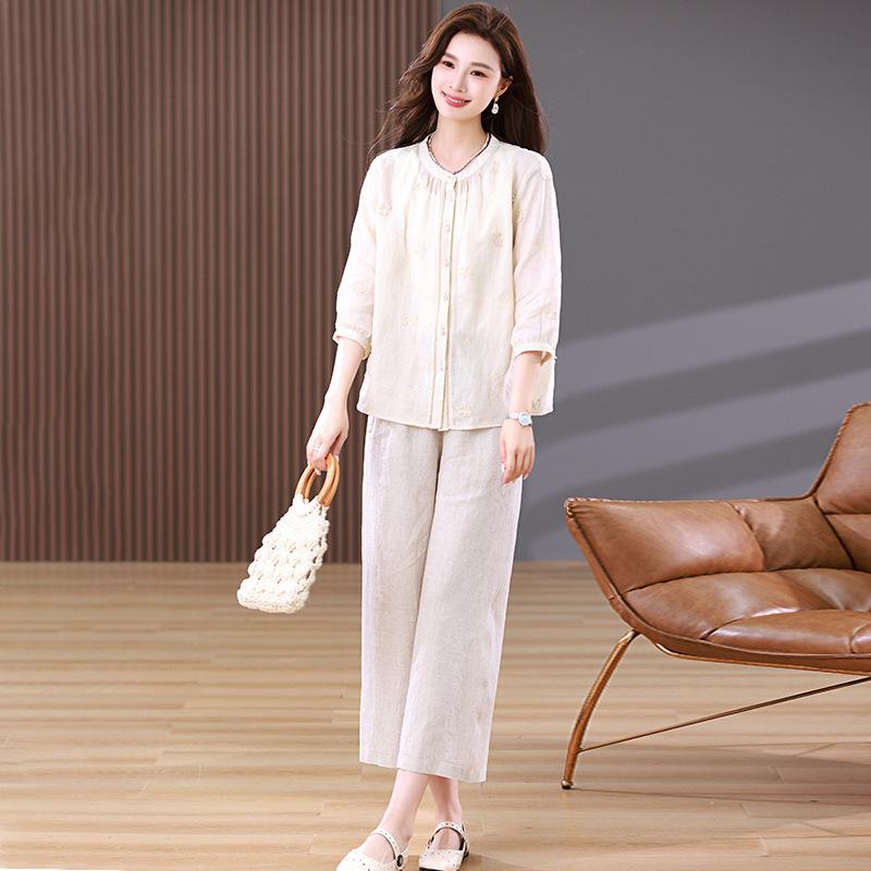 Women's Summer Fashion: New Chinese Style Loose Ramie Two-Piece Set for Middle-Aged Mothers