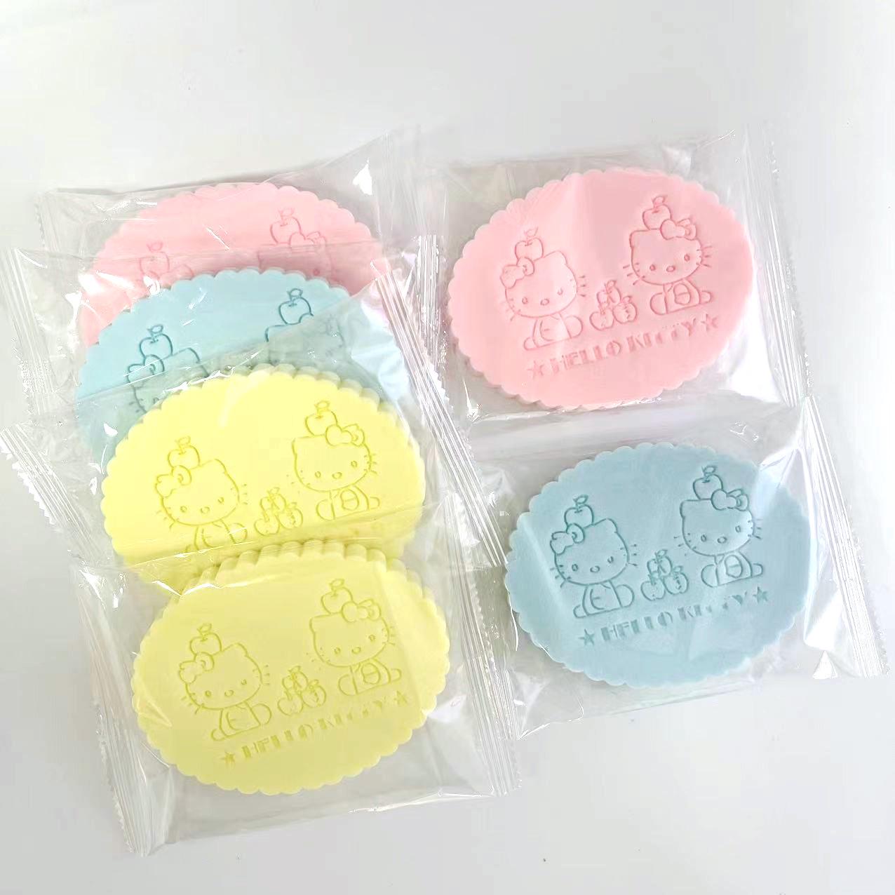 

Мультяшный кот Жемчужное кружево Губка для умывания детского лица - Нежная очищающая губка с несколькими узорами.