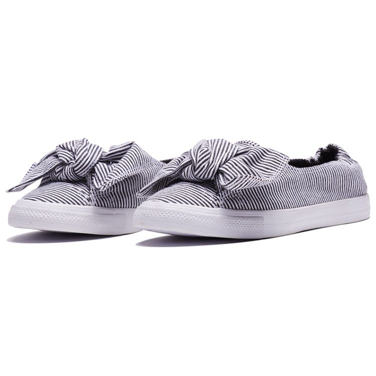 Converse Chuck Taylor All Star Slip Resistant Durable Lightweight Low Top Skate Shoes Women Sneakers Black White 560673C