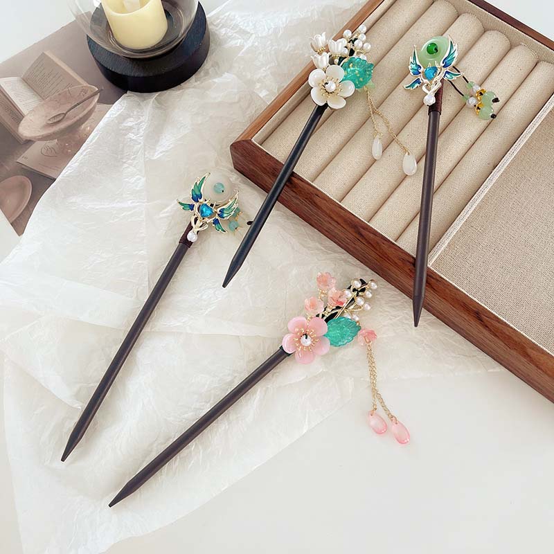 Classic Chinese Wooden Tassel Hair Stick for Women Flower Fresh Pearl Handmade Hairpins Charm Jewelry Accessories Hair Ornaments