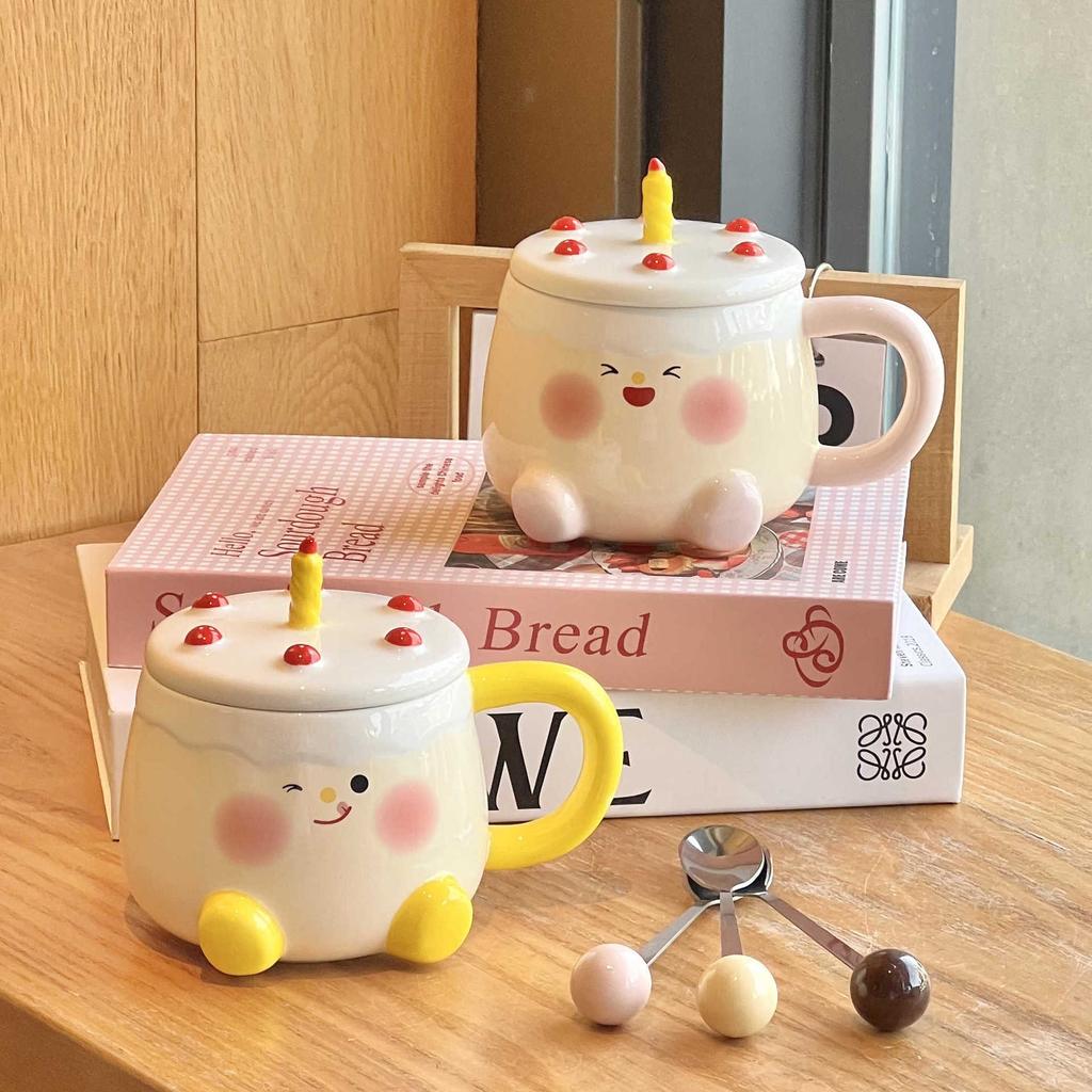Giving A Girl's Birthday Gift with A Good Looks and Cute Candle Ceramic Mug with A Lid Spoon Best Friend's Souvenir Gift Box