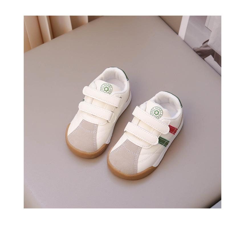 Kinder Freizeitschuhe Frühling und Herbst neue Kleinkindschuhe Jungen Baby weiche Sohle rutschfest Forrest Gump Schuhe Jungen weiße Schuhe Trend