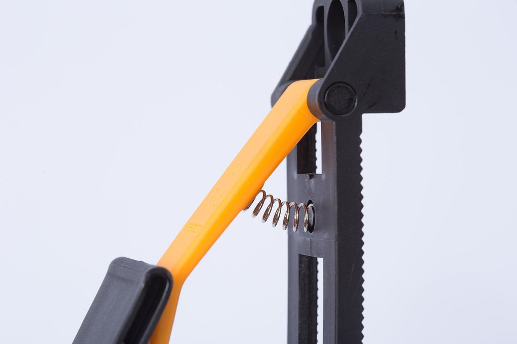 Amon 6206 Light Truck and Commercial Van Supplies Safety Lock Hook (for Bag-Shaped Luggage Storage)