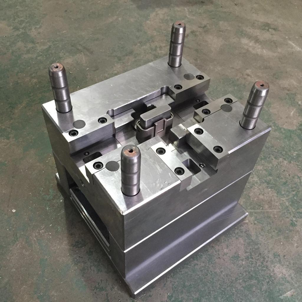 Precision Design Automotive Injection Mold - ABS Plastic Shell for Rapid Prototyping