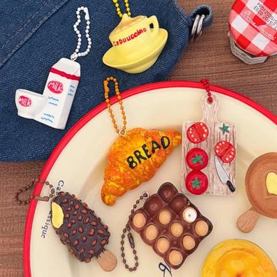 Breloc Pandantiv Alimente Simulate Desene Animate Drăguțe Kawaii Creativ Amuzant Ou de Ciocolată Pâine Accesorii Pandantiv Rucsac Cadouri