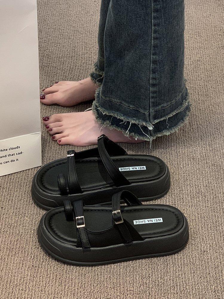 

Cool slippers women s 2025 summer new outer wear platform cover toe beach sandals summer fashion go out Roman slippers 35