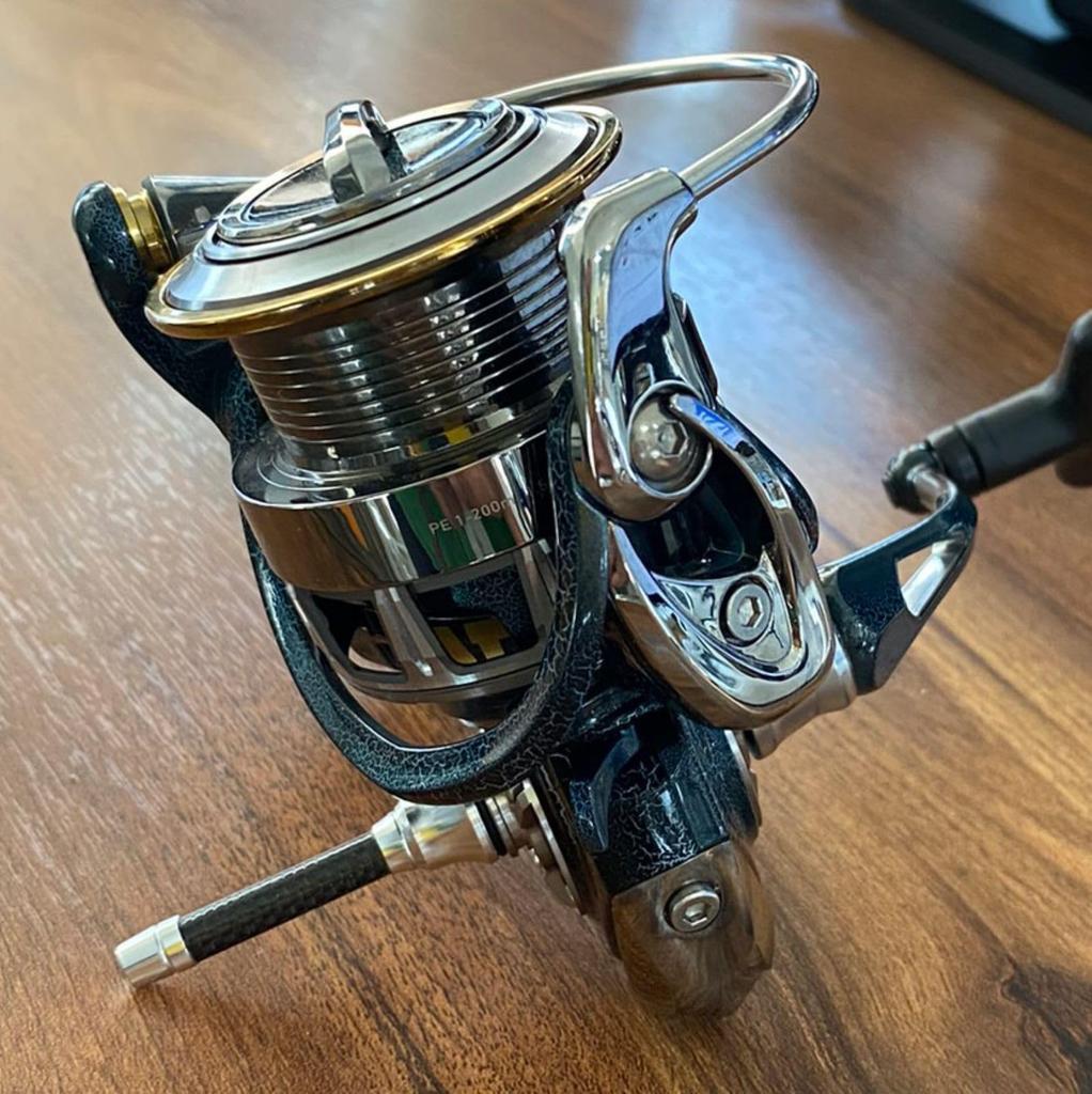 Gratica Carbon Rollenständer [HEDGEHOG STUDIO] (Silber)