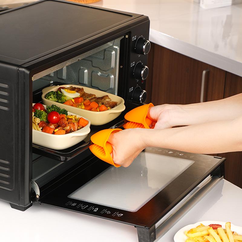 Thickened Silicone Heat-Resistant Gloves - 300°C Oven & Microwave Insulation for Baking & Plate Removal