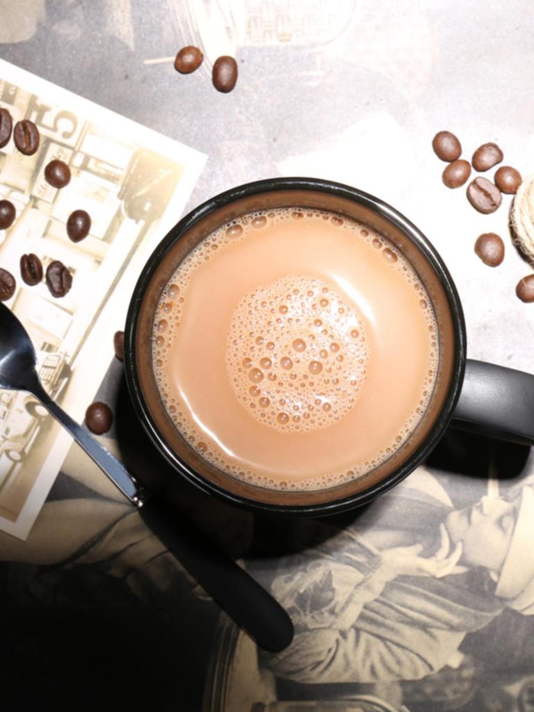 Large European-Style Matte Black Ceramic Mug with Spoon