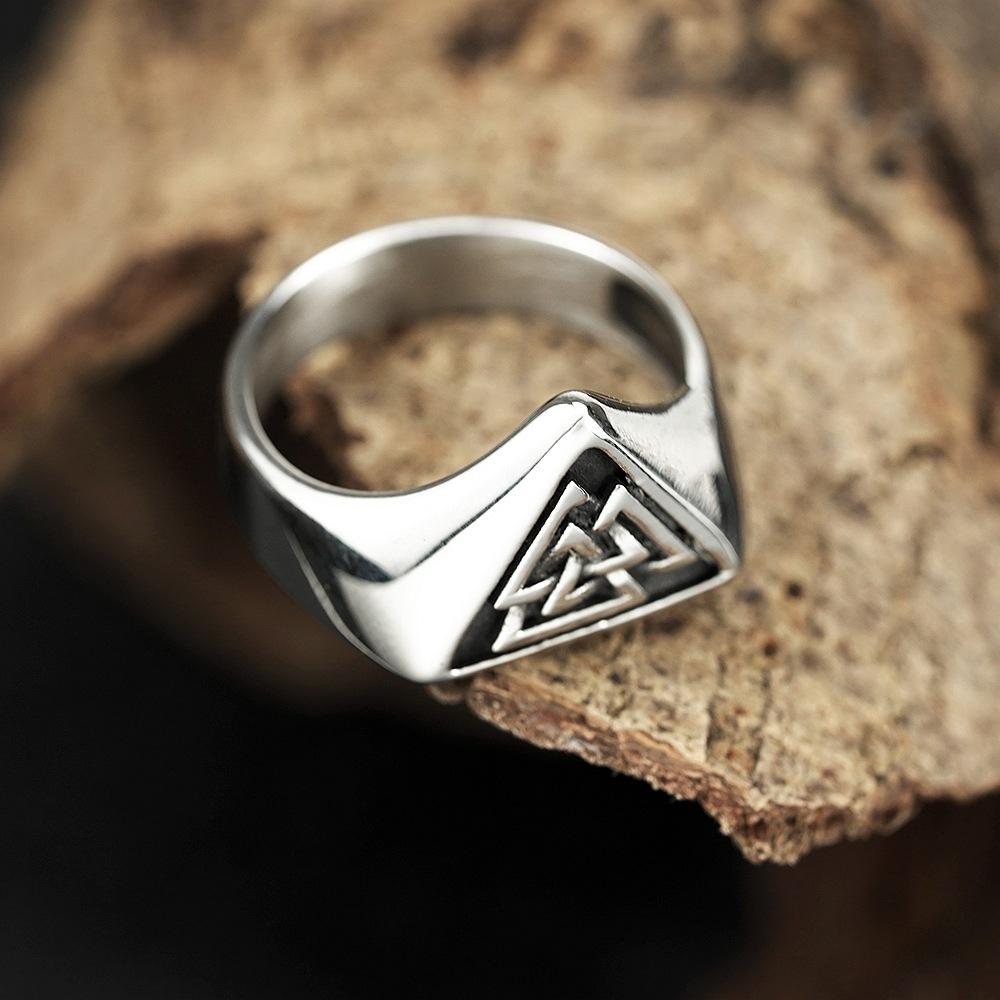 Vikingovský trojúhelníkový symbol Titanová ocel Hip Hop styl Prsten pro muže