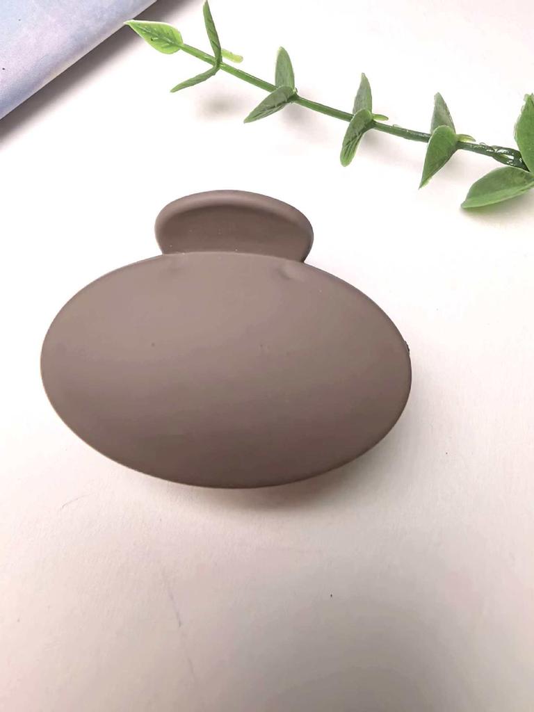 4cm Frosted Milk Coffee Hair Claw Clip for Women’s Updo – Small, Simple, Shark Design