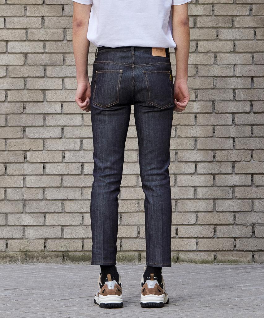 Pillogeulaem Retina Crop Raw Denim Pants