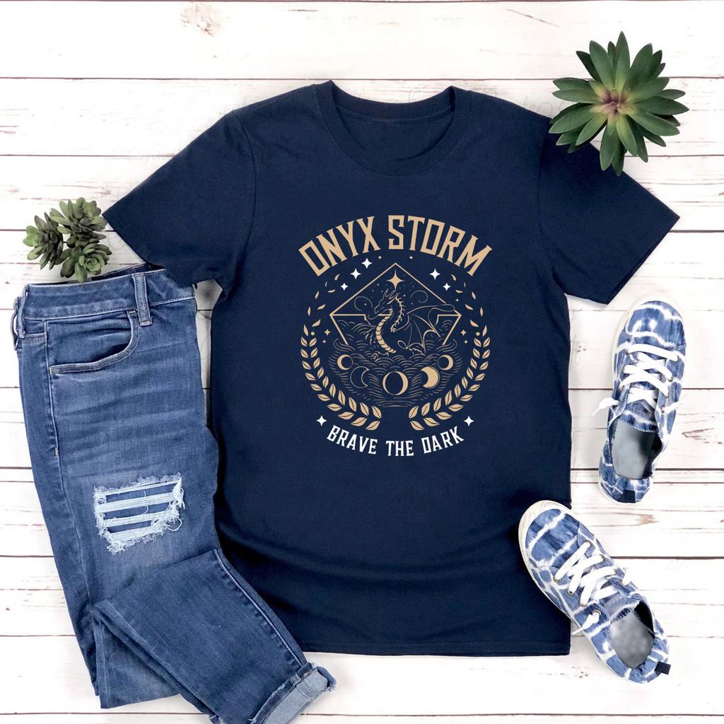 Onyx Storm Brave The Dark T Shirt Dragon Lover Women T Shirt Vintage Short Sleeve Tshirts Unisex Fantasy Rider Shirt Streetwear