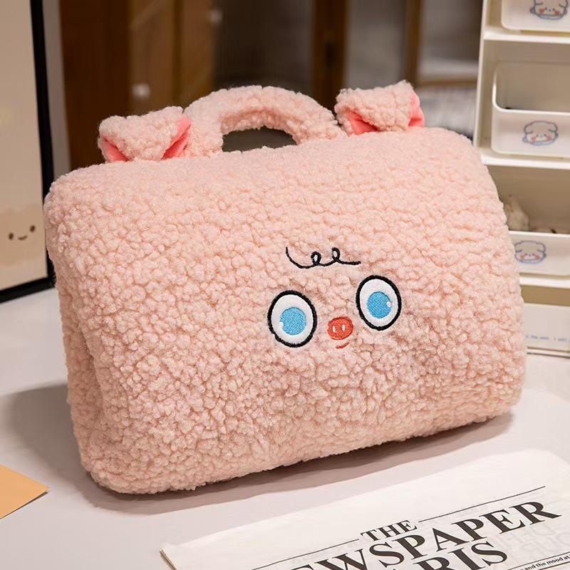 Winter hand warmer throw pillow can be inserted to cover the nap pillow, student office sleeping pillow, hand warmer to cover the graduation gift