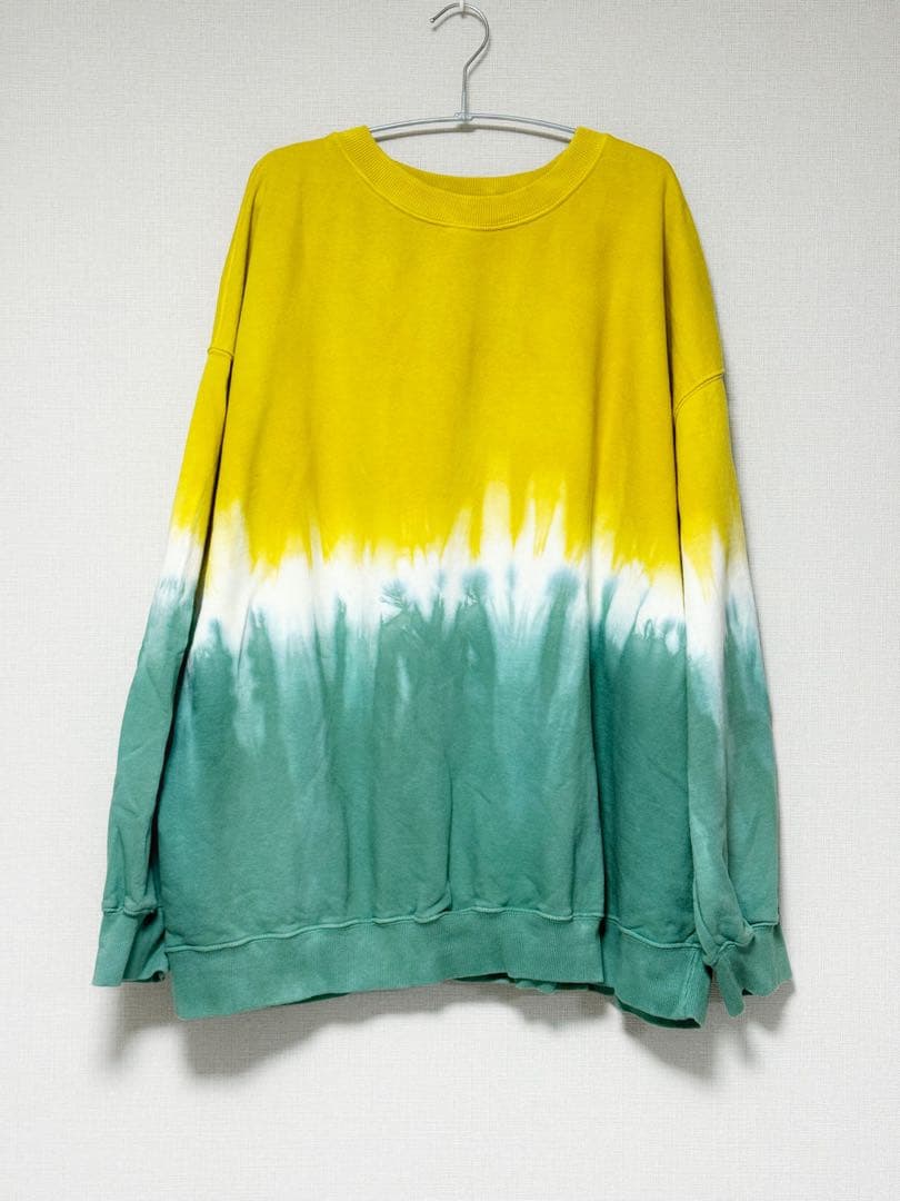 

[USED] i-land Niki wears sweatshirt