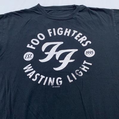 2011 FOO FIGHTERS TOUR WASTING LIGHT T-Shirt MEDIUM/LARGE Music Band Unisex T-Shirt