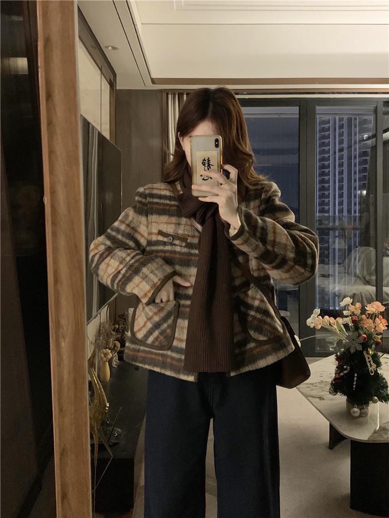 

Plus Size Women s French Style Cotton Padded Long Sleeve Jacket with Scarf XXL