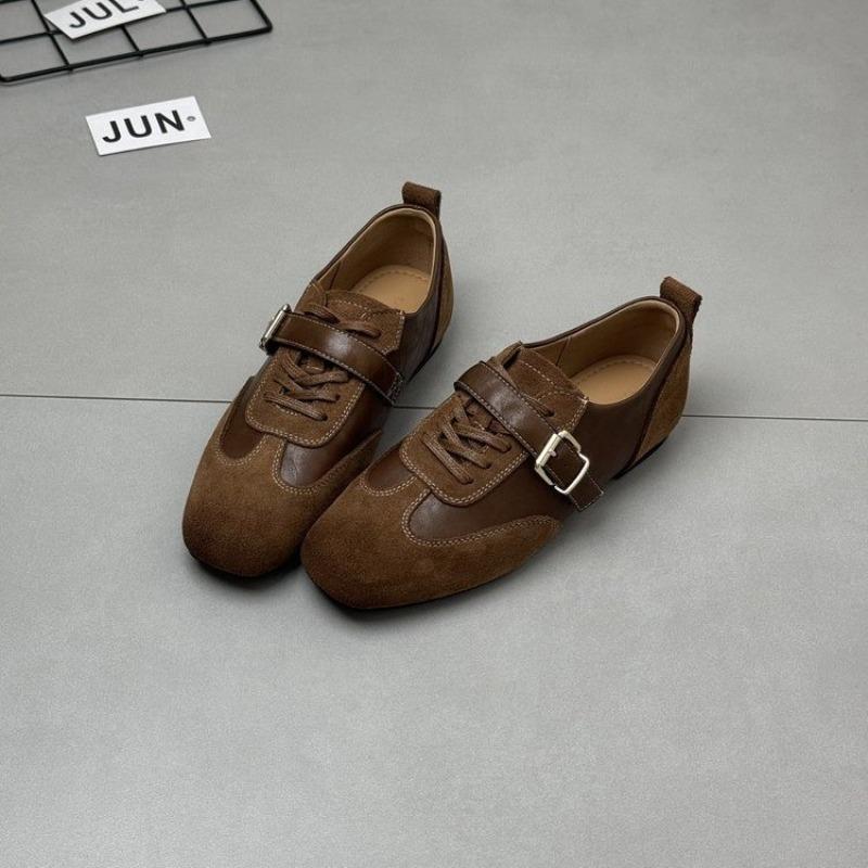 Retro British Style Fashion Belt Buckle German Training Shoes Women's New Niche Inner Height Increase Casual Versatile Small Leather Shoes