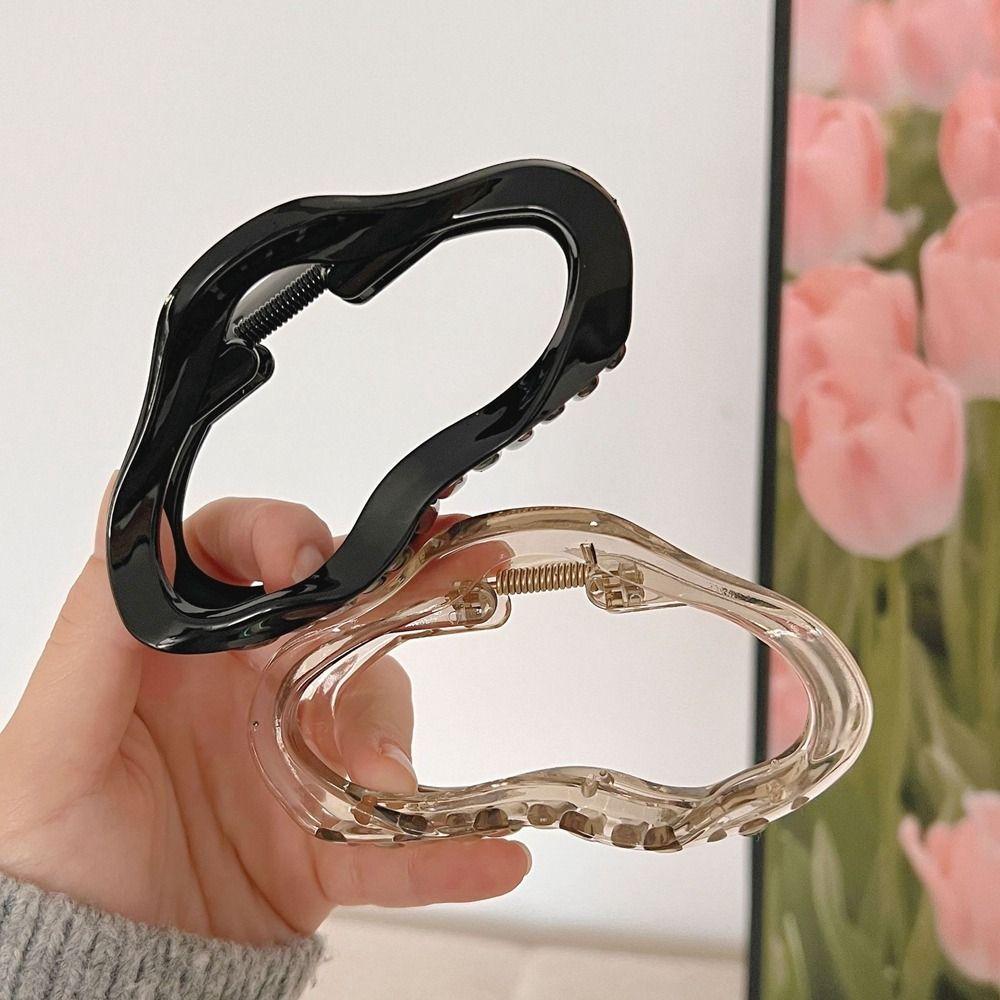 Hollow out Wave Line Hair Clip Korean Style Headwear Plastic Hair Claw Female Hair Accessories