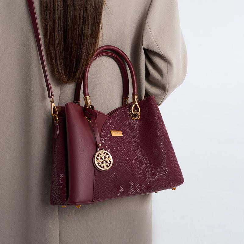 Red Bag Light Luxury Versatile Mother Wedding Bag Practical Messenger Handbag Mother-In-Law Wedding Bag