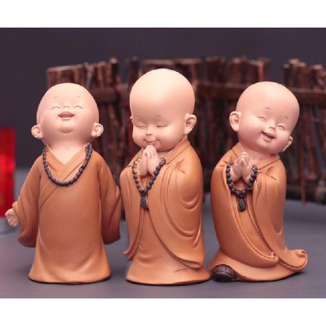 Cute Small Monk Status Figurines Religion Buddha Resin Crafts Desk Miniatures Ornaments Accessories Home Decor Car