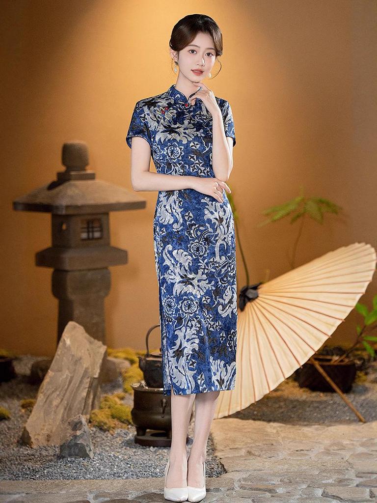 Sommer Retro Mittellanges Cheongsam: Eleganter chinesischer Stil für den Alltag, perfekt für Mütter 2025.