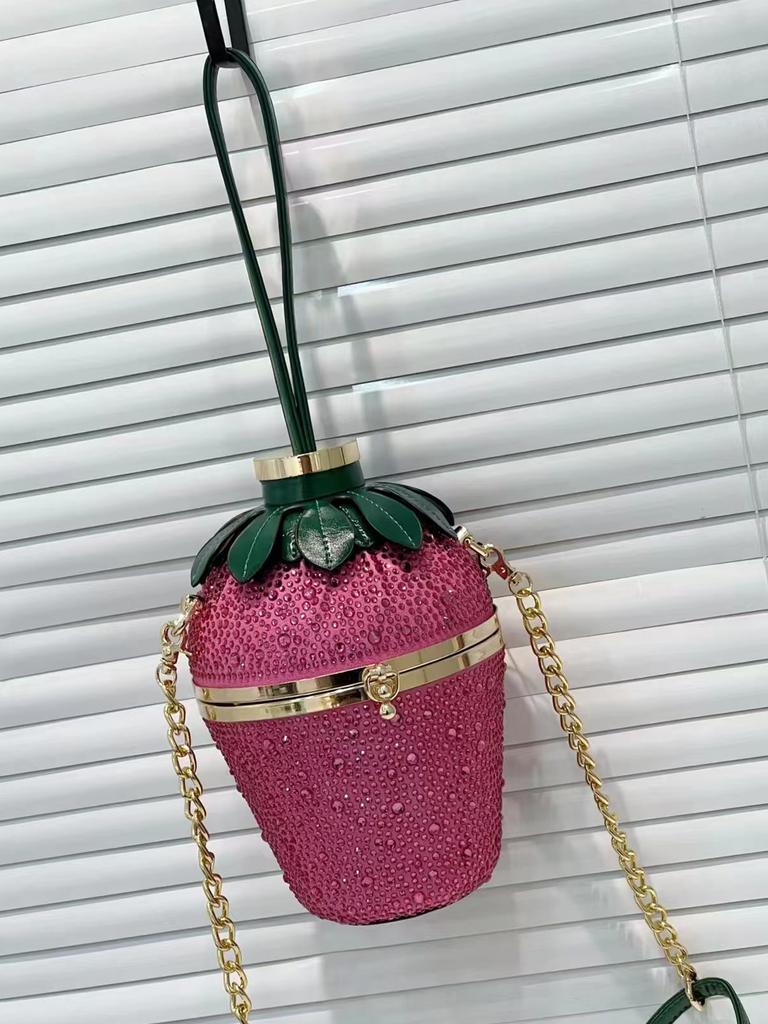 Süßes Erdbeer-Design Abend-Clutch-Tasche Handtasche Luxuriöse Strass-Umhängetasche Diamanten Kristall Hochzeits-Geldbörsen Crossbody-Taschen